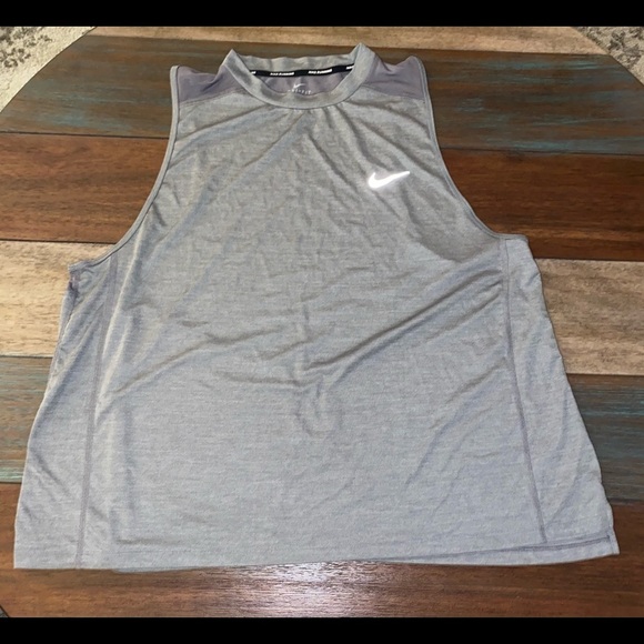 Nike Tops - Women’s Nike Dry Fit Workout Shirt 2X